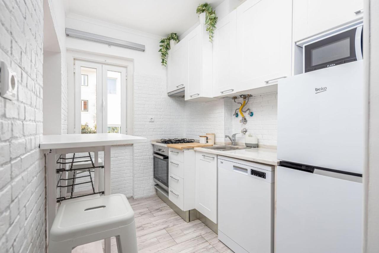 Lapa 3Bdr Duplex W/ Balcony By Lovelystay Лиссабон Экстерьер фото